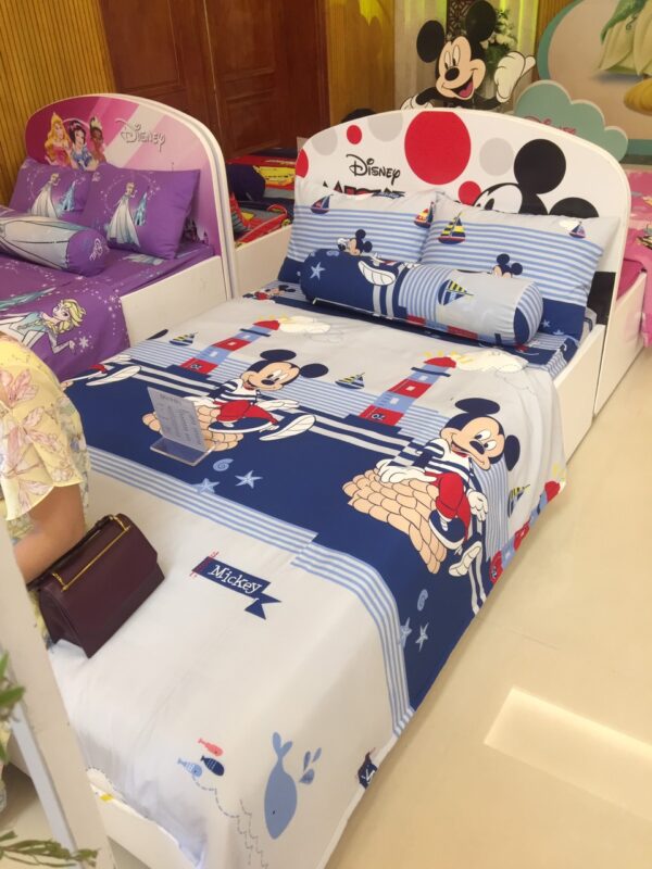 Bộ chăn ga gối Sông Hồng dòng Disney DN19011