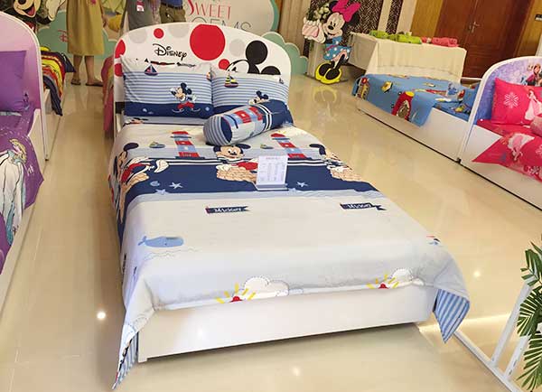 Bộ chăn ga gối Sông Hồng dòng Disney DN19011