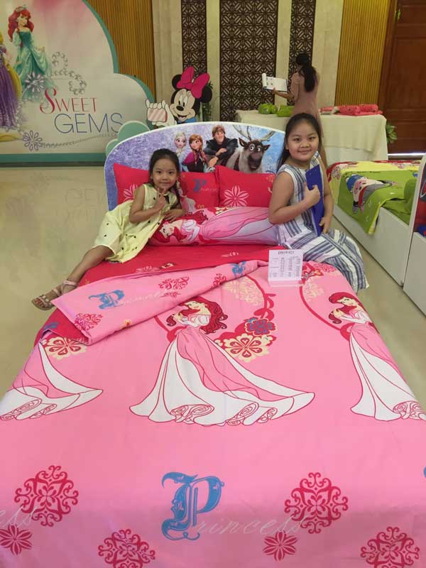 Bộ chăn ga gối Sông Hồng dòng Disney DN19021